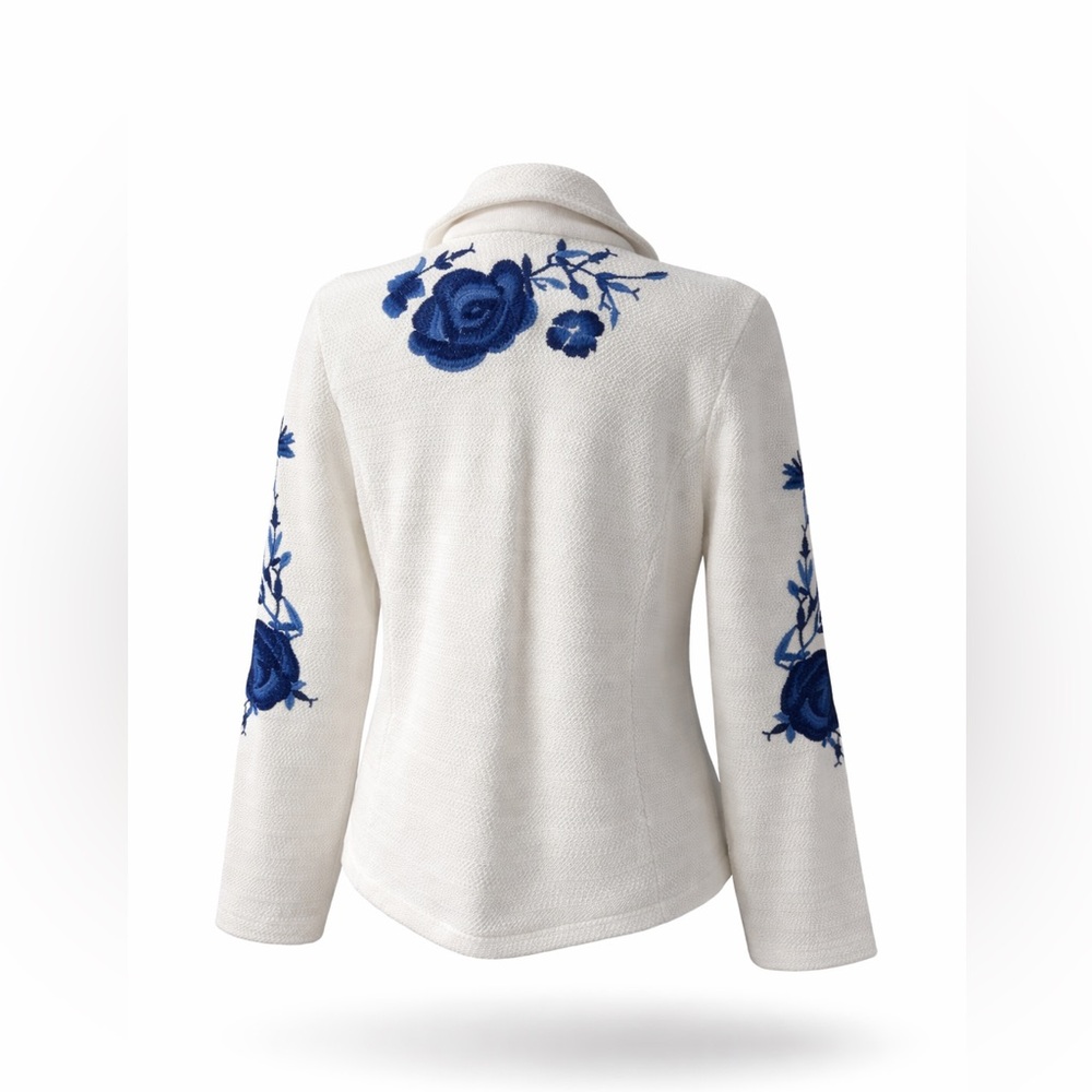 New! $169 Chico’s White Blazer Jacket w/ Blue Floral Embroidered Design sz 2 / L - Picture 2 of 5